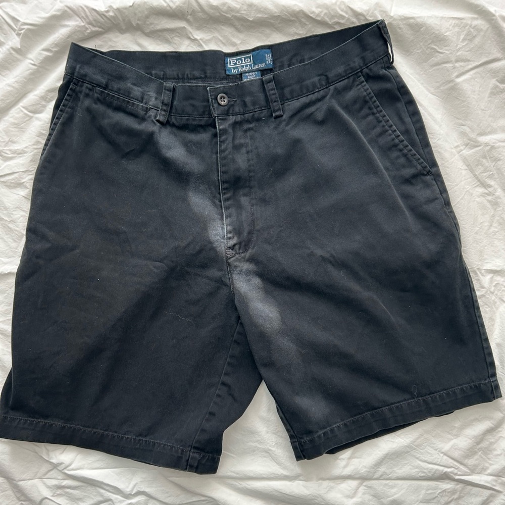 SOLD —— SOLD Vintage Ralph Lauren Chino shorts size 34 men’s, black